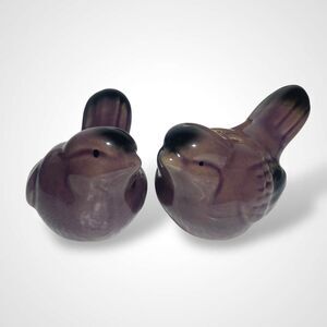 Vintage Ceramic Purple Bird Shakers Salt & Pepper Set Collectible Table Kitchen
